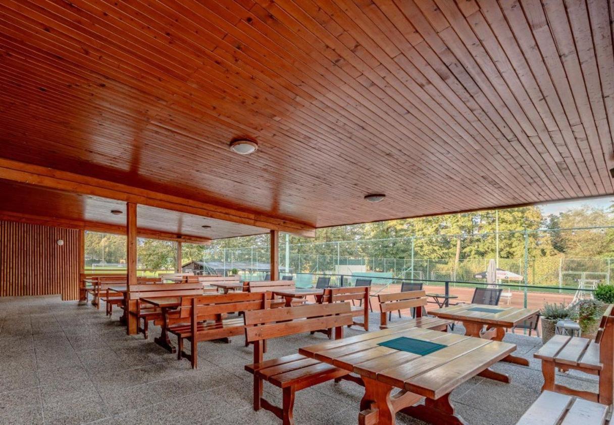 Športmotel Raketa Prievidza Exteriér fotografie