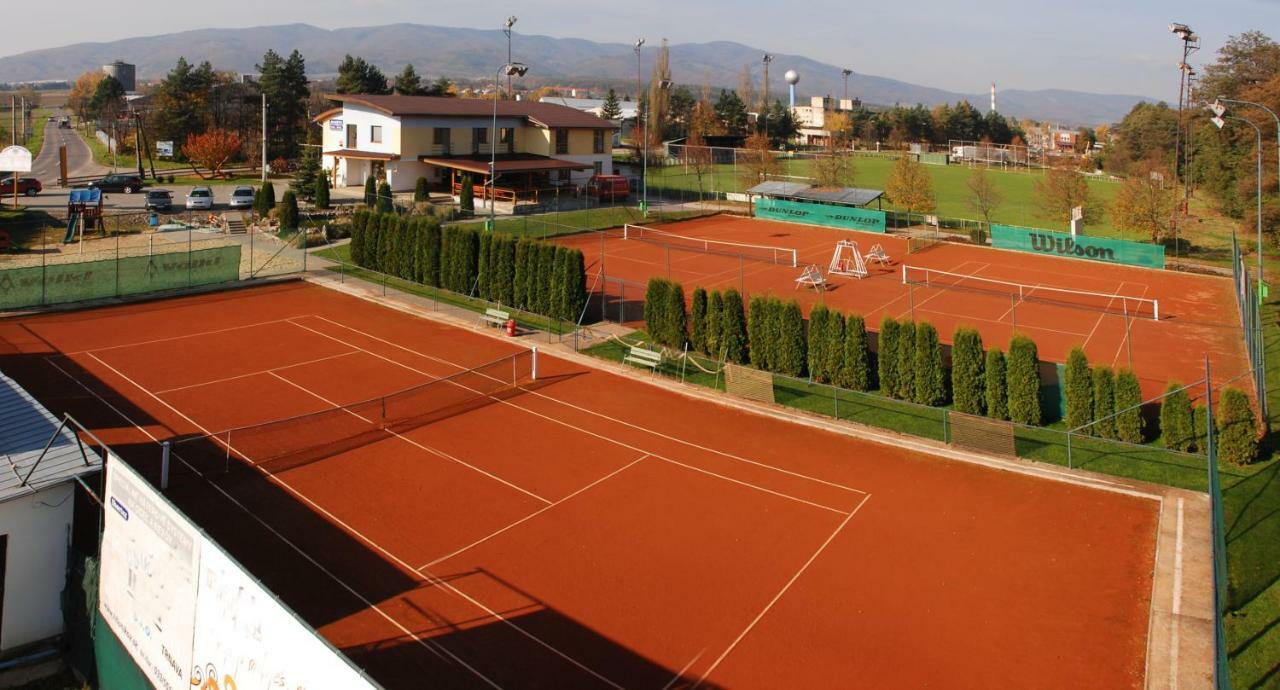 Športmotel Raketa Prievidza Exteriér fotografie